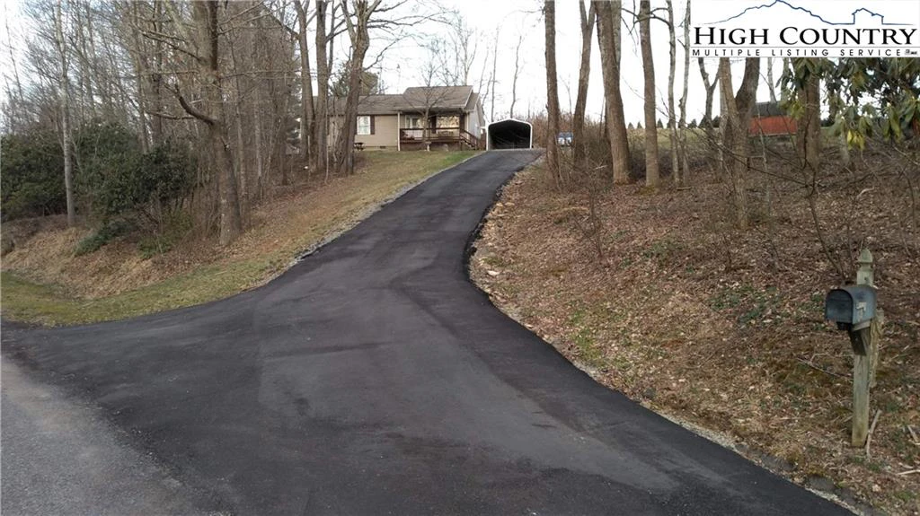 Image number 3 for the current listing