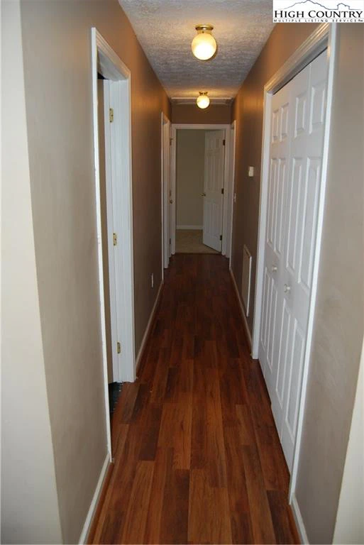 Image number 18 for the current listing