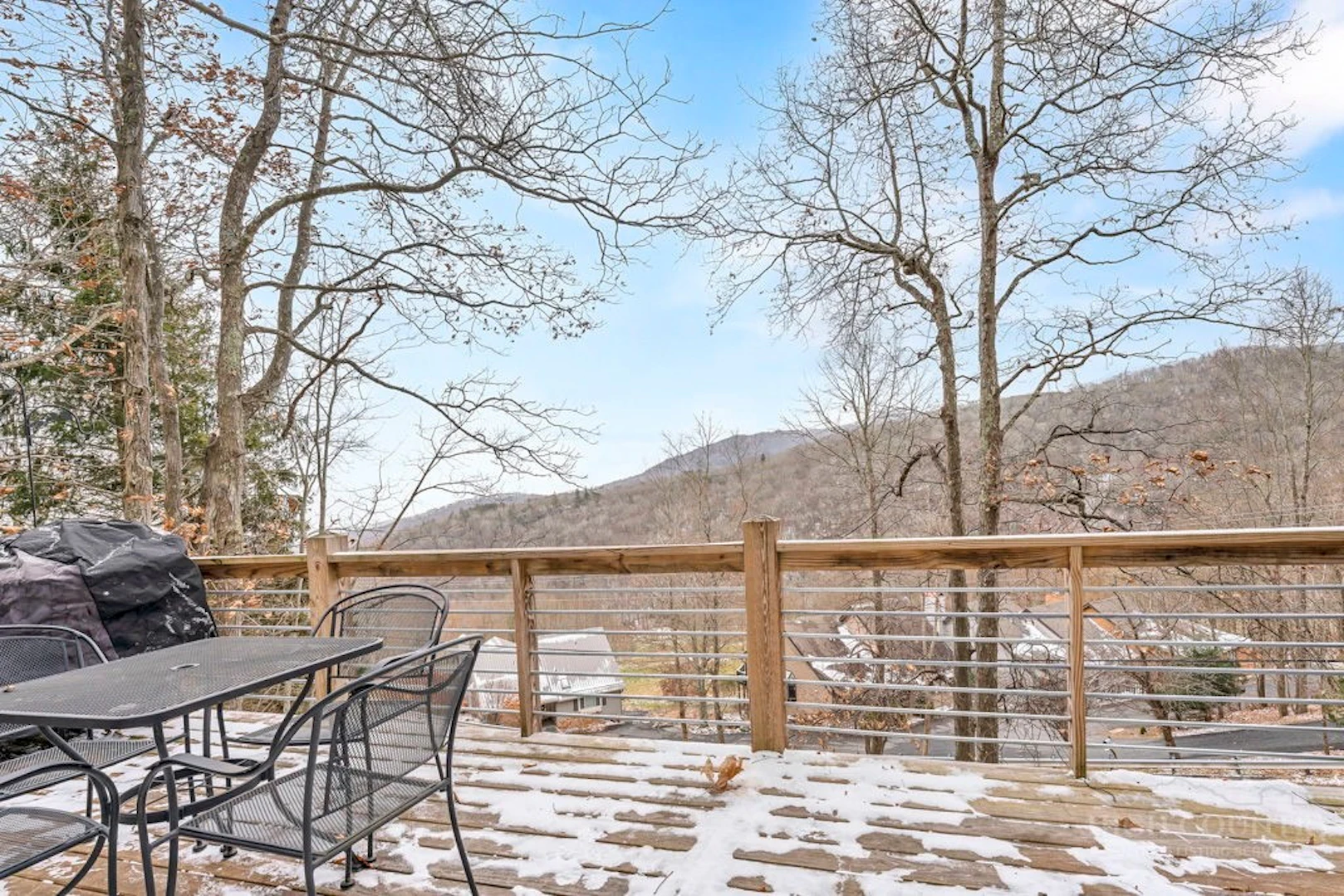 Image number 2 for the current listing