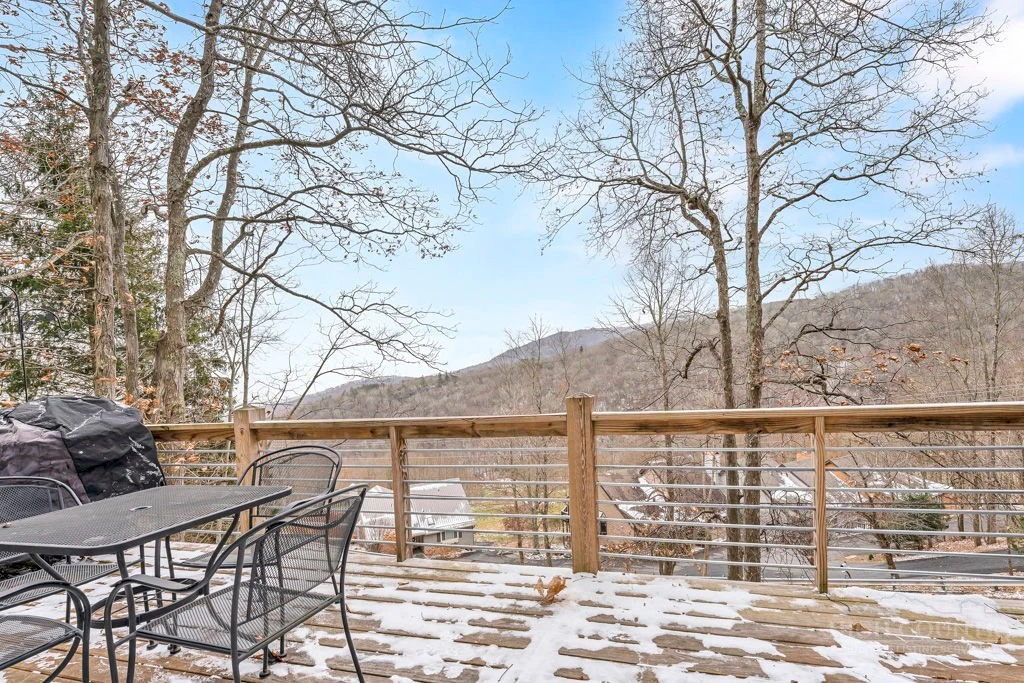 Image number 2 for the current listing