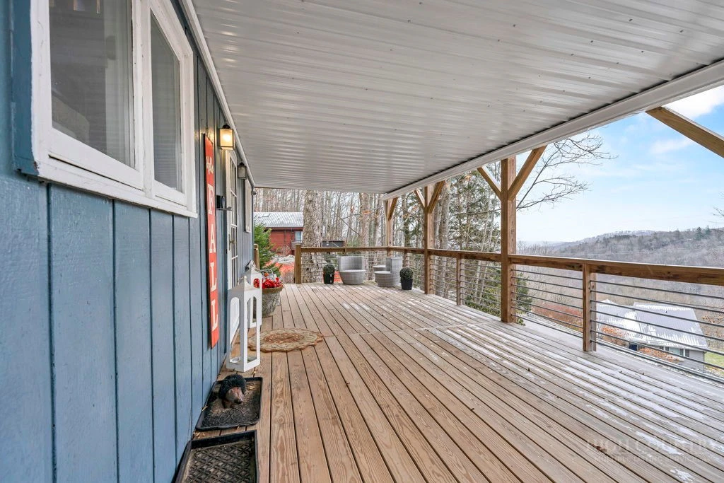 Image number 11 for the current listing