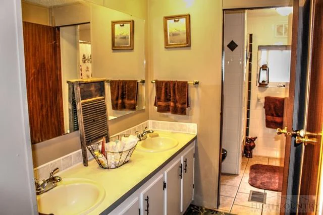 Image number 6 for the current listing