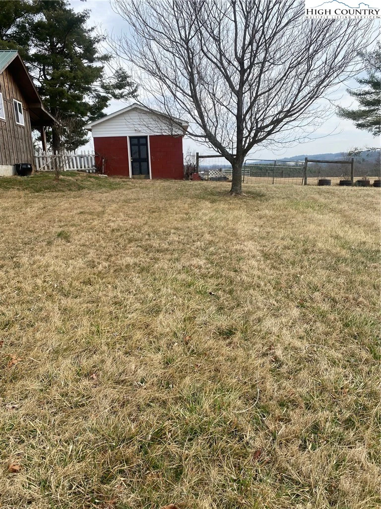 Image number 4 for the current listing