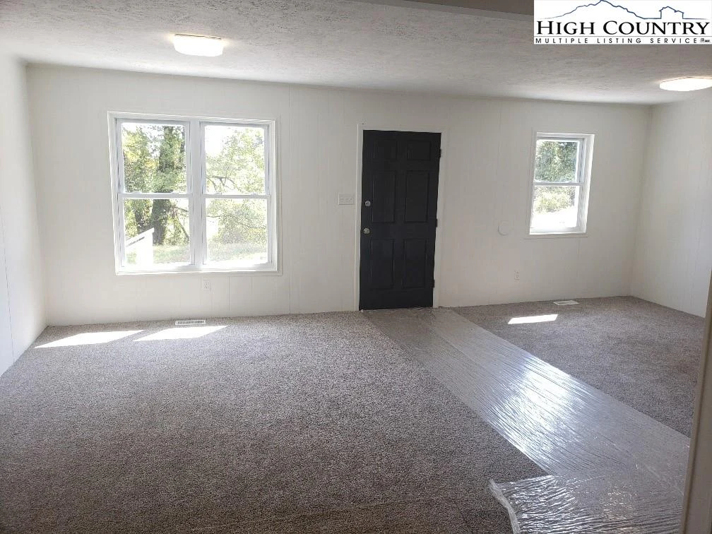 Image number 3 for the current listing
