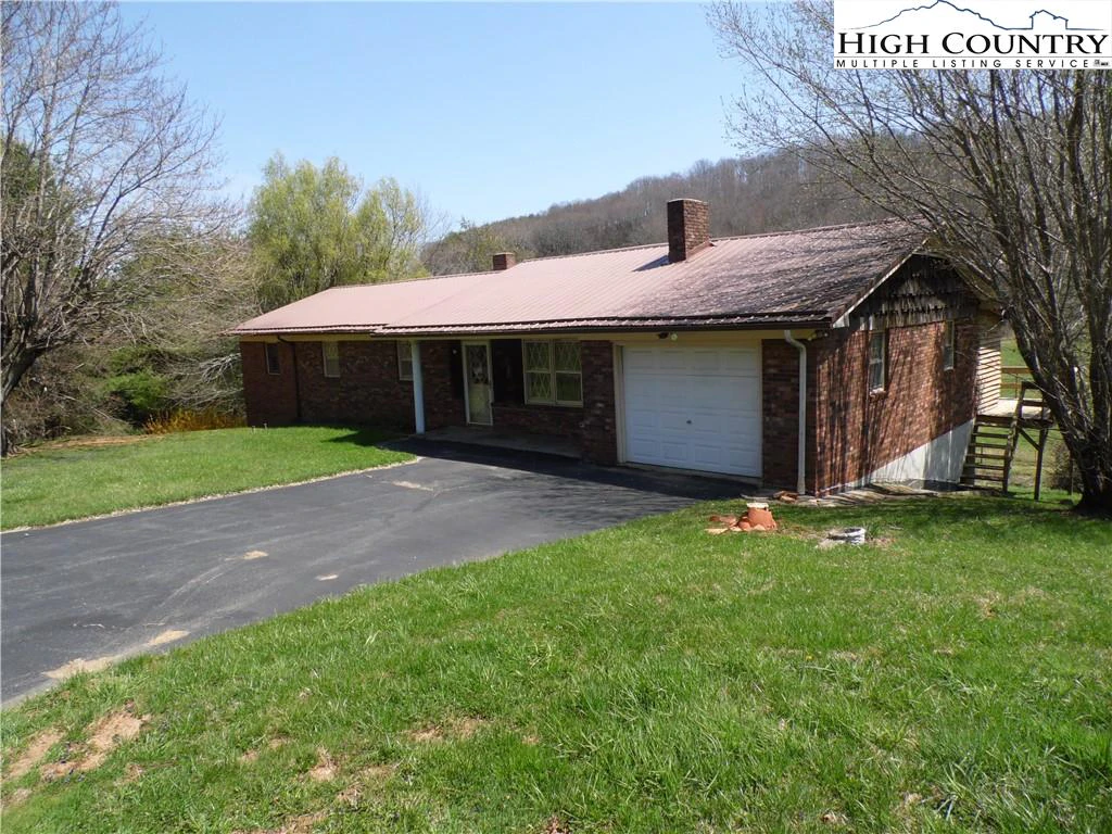 Image number 1 for the current listing