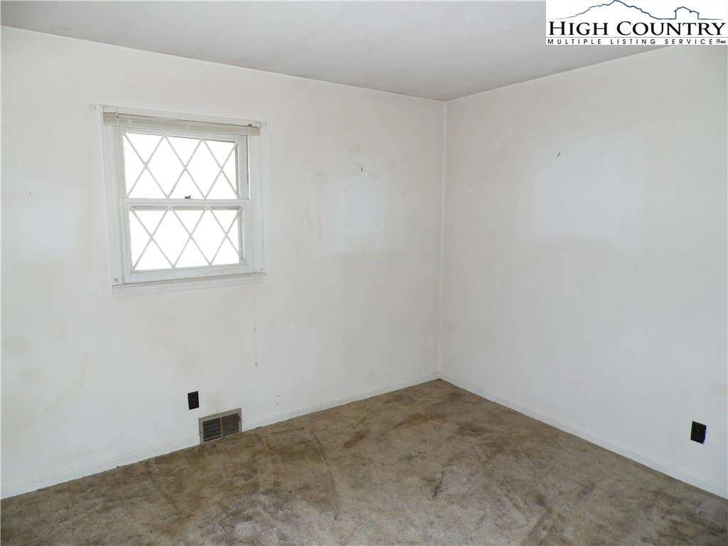 Image number 20 for the current listing