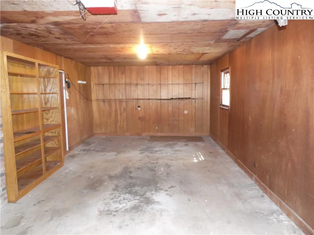Image number 6 for the current listing