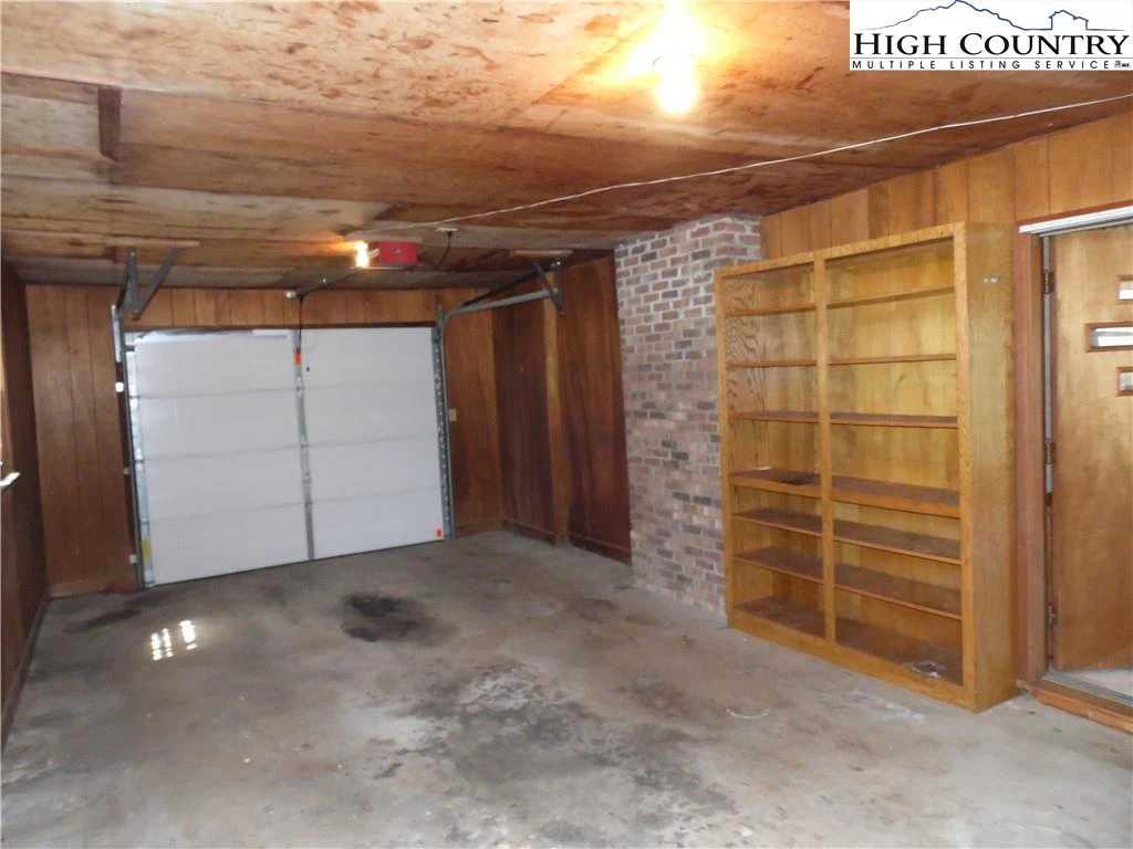 Image number 7 for the current listing