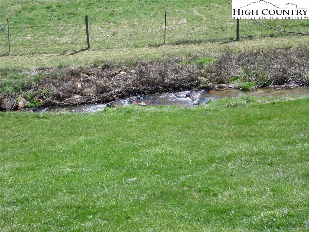 Image number 15 for the current listing