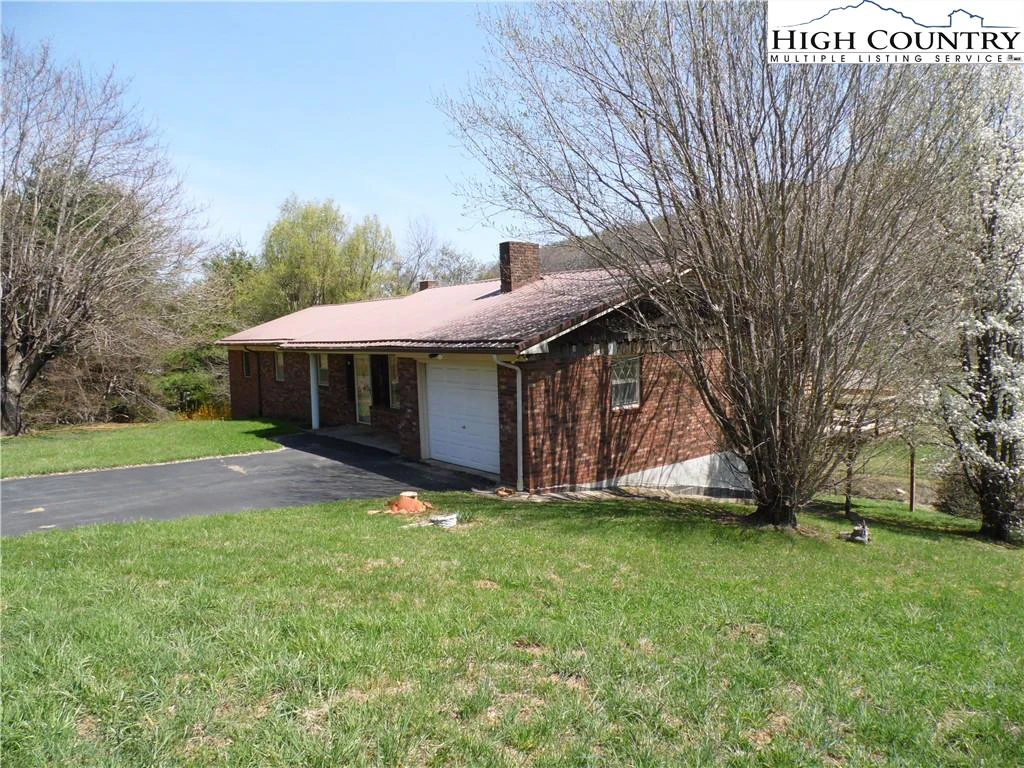 Image number 16 for the current listing