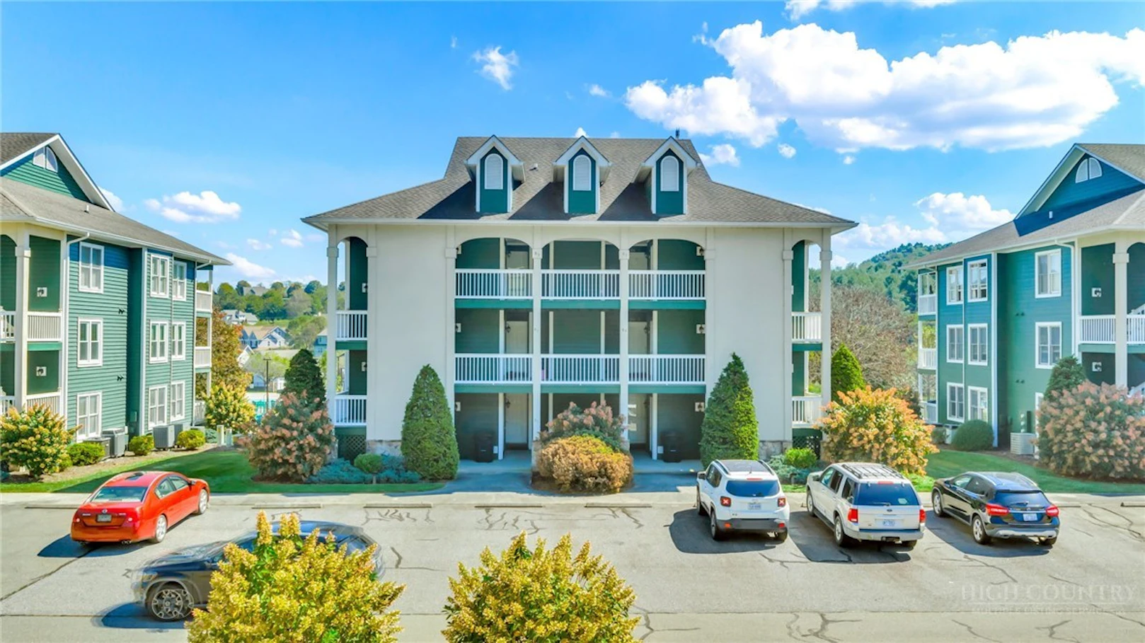 Image number 1 for the current listing
