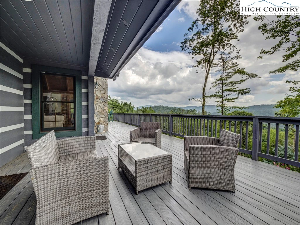 Image number 5 for the current listing