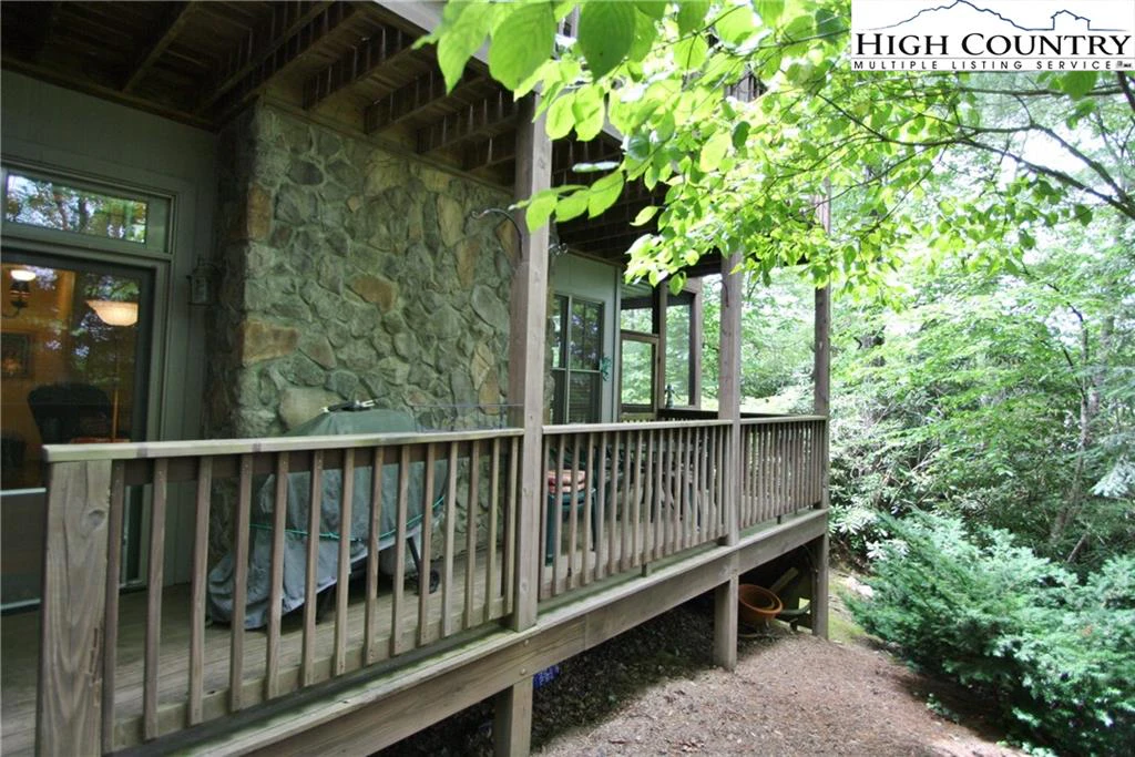 Image number 8 for the current listing