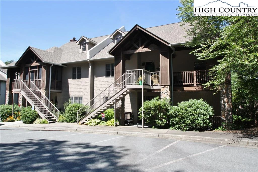 Image number 4 for the current listing