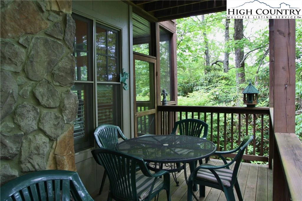 Image number 15 for the current listing