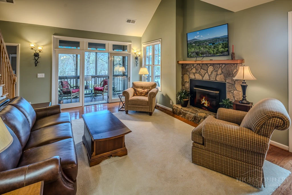 Image number 9 for the current listing