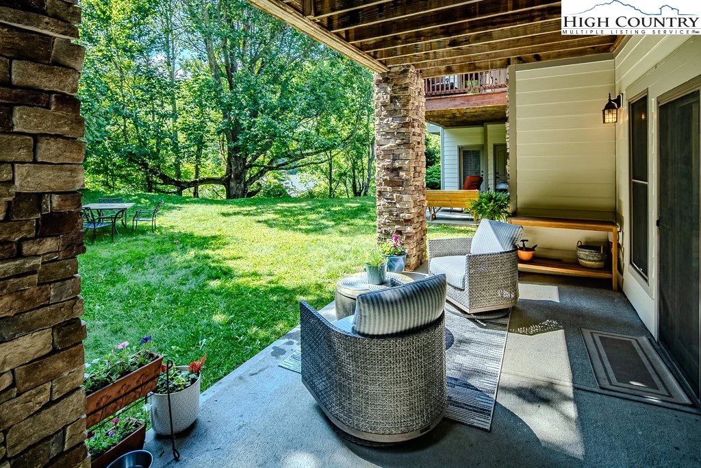 Image number 12 for the current listing