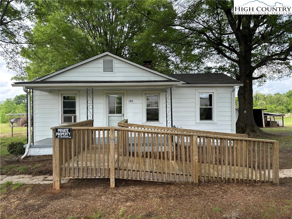 Image number 18 for the current listing