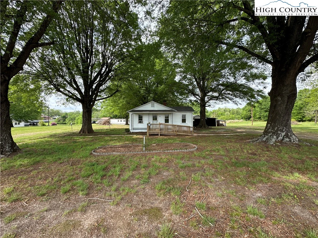 Image number 17 for the current listing