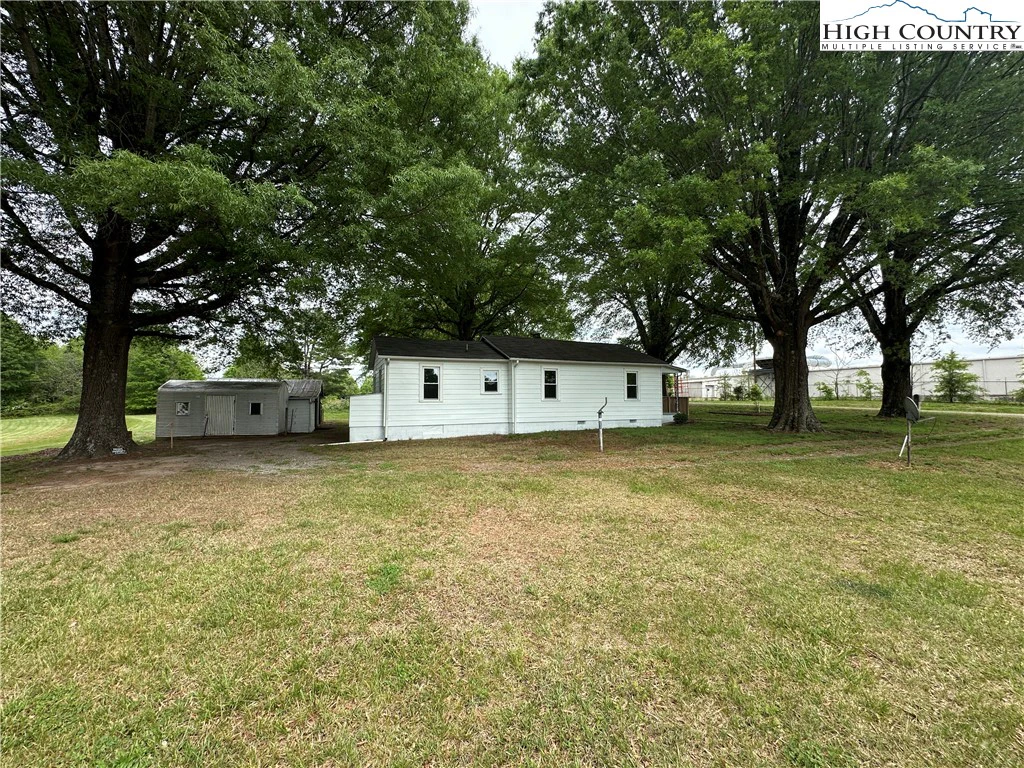 Image number 13 for the current listing