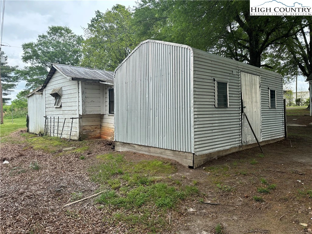 Image number 2 for the current listing