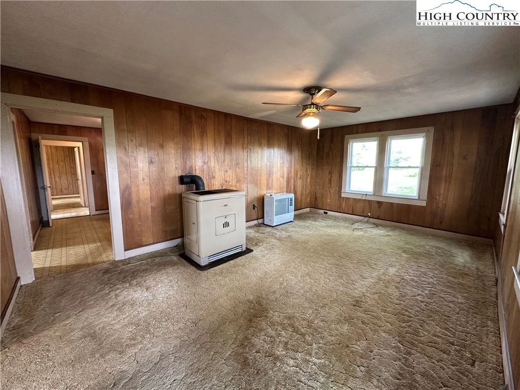 Image number 4 for the current listing