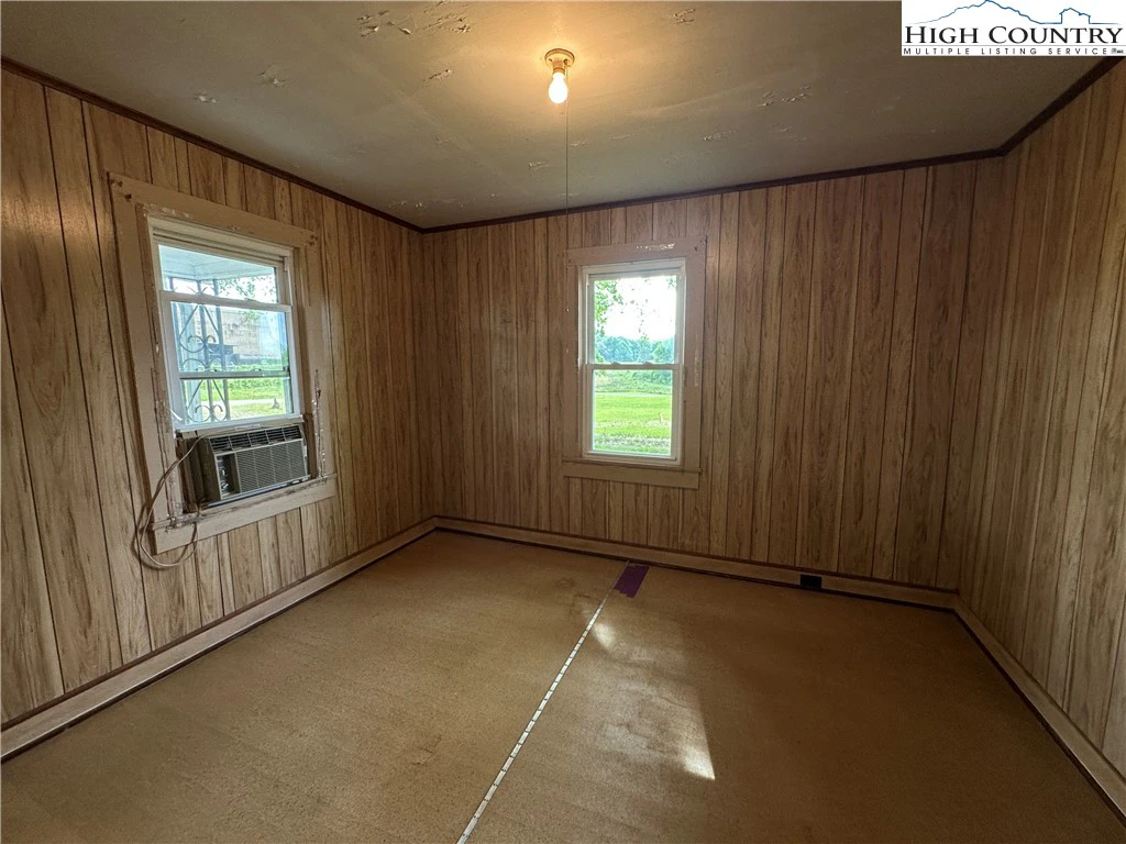 Image number 3 for the current listing