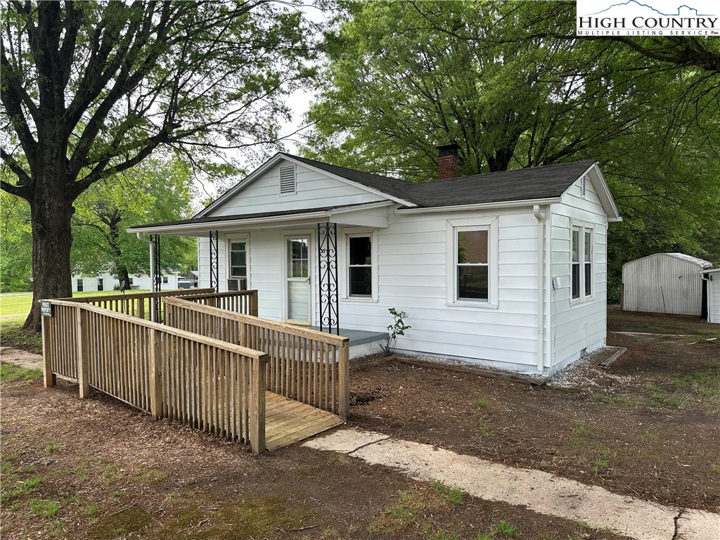 Image number 21 for the current listing