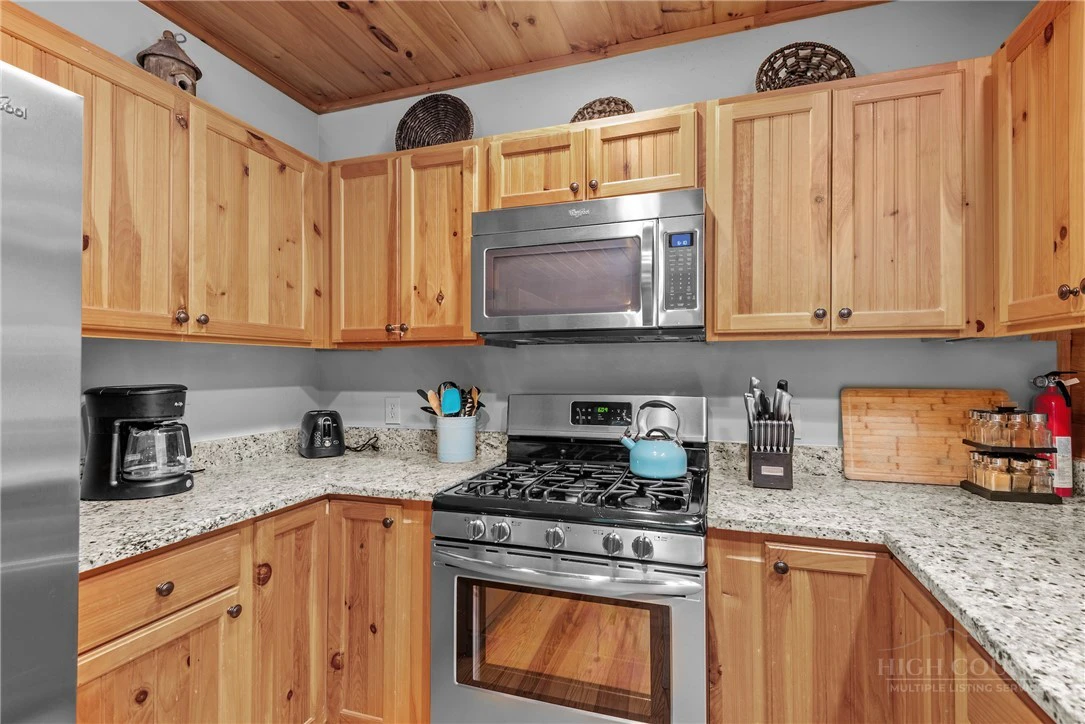 Image number 7 for the current listing
