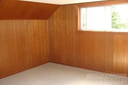 Image number 12 for the current listing