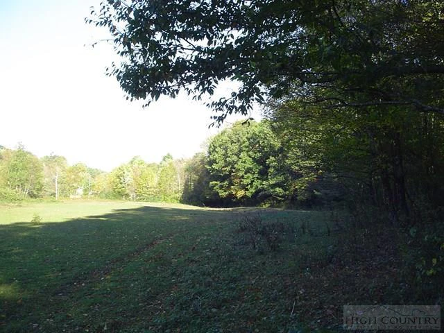 Image number 20 for the current listing