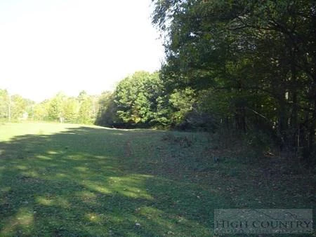 Image number 18 for the current listing