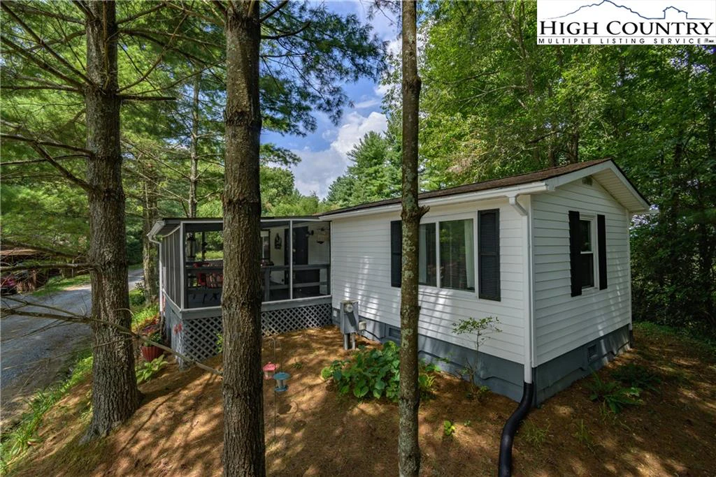 Image number 15 for the current listing