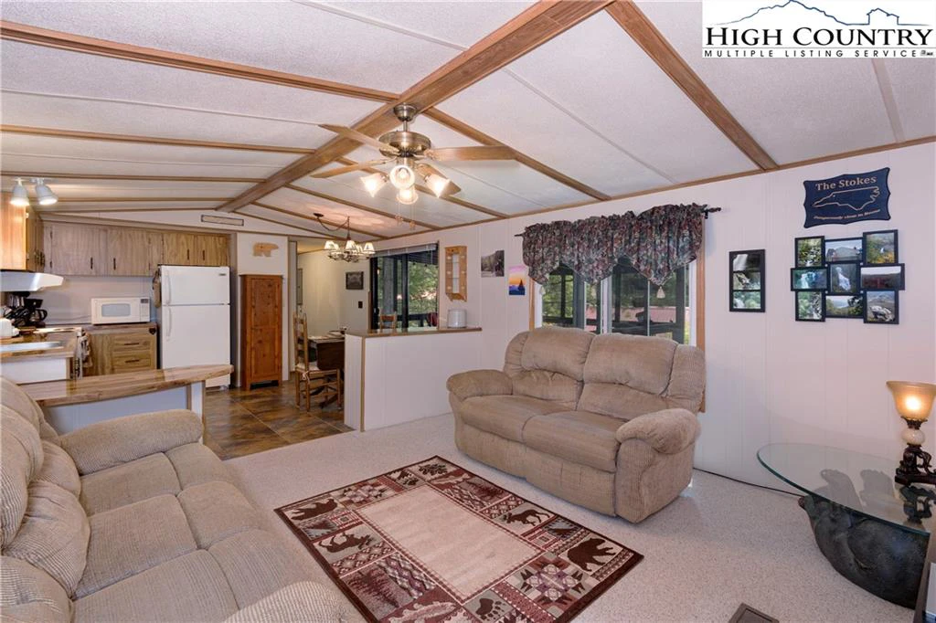 Image number 2 for the current listing