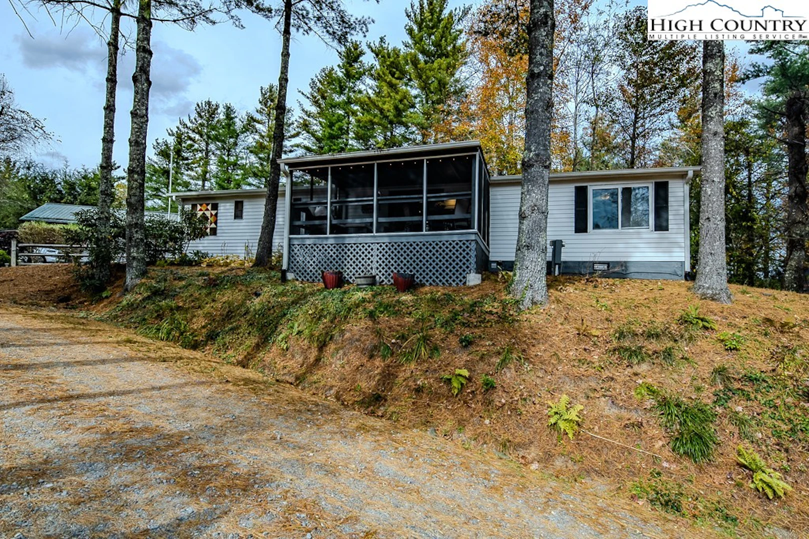 Image number 4 for the current listing