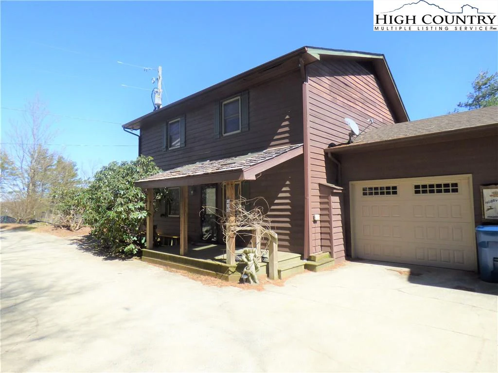 Image number 4 for the current listing