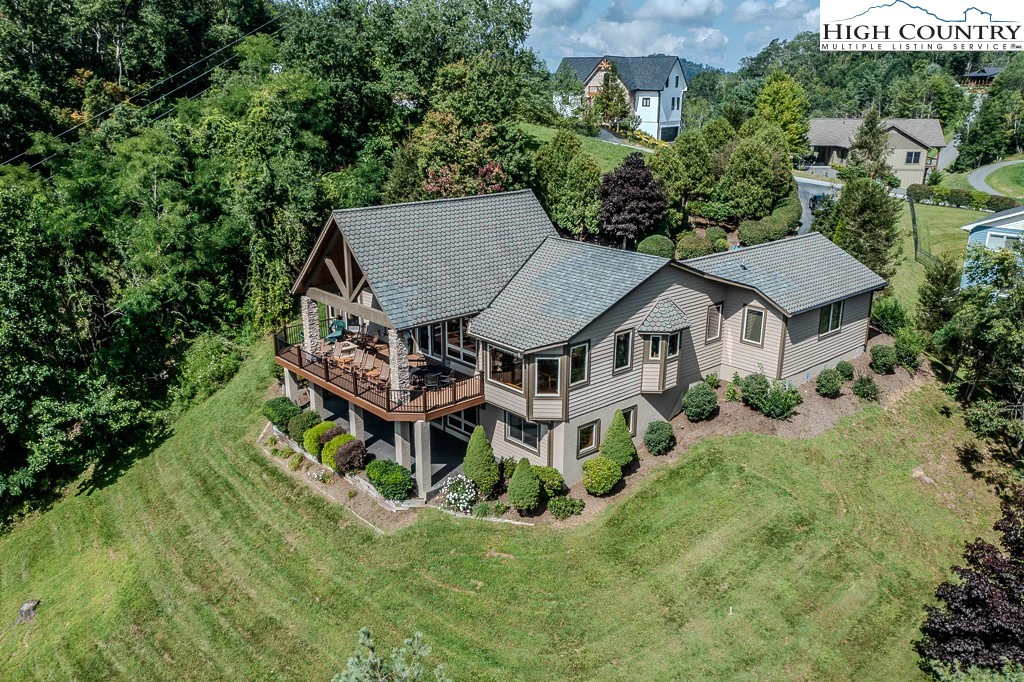 Image number 13 for the current listing
