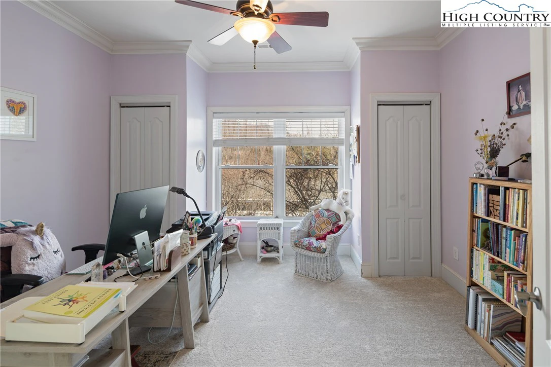 Image number 6 for the current listing