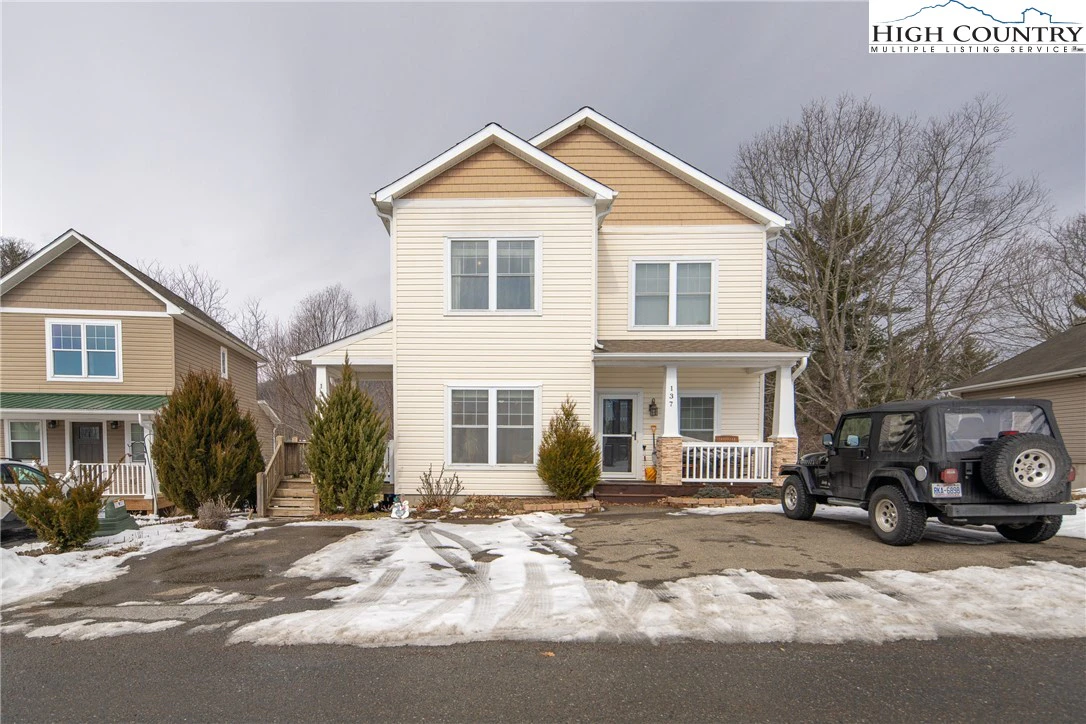 Image number 11 for the current listing