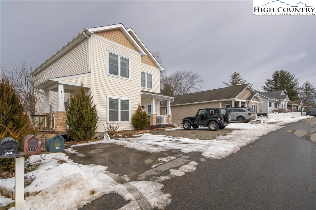 Image number 12 for the current listing