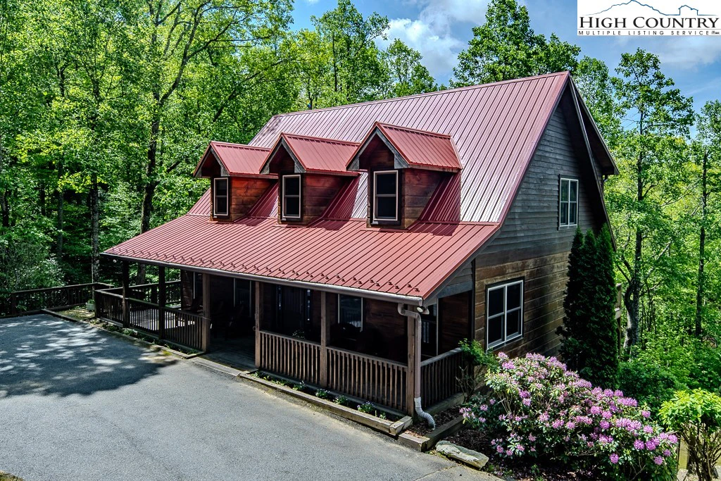 Image number 1 for the current listing