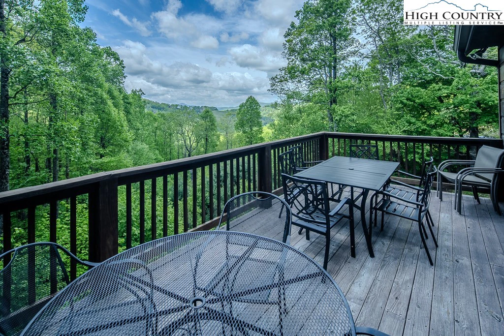 Image number 15 for the current listing
