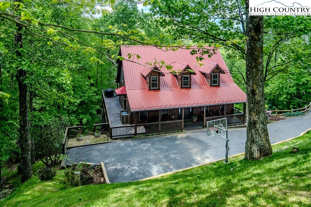Image number 17 for the current listing