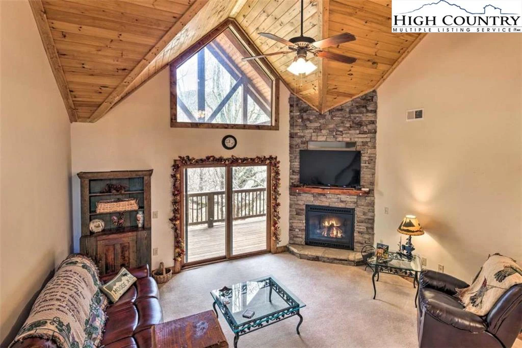 Image number 21 for the current listing