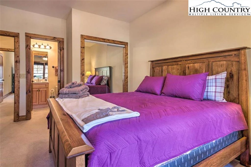 Image number 2 for the current listing