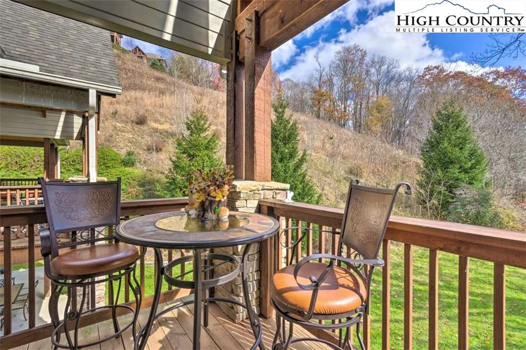 Image number 9 for the current listing