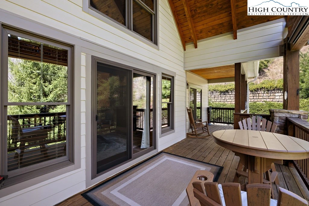Image number 7 for the current listing