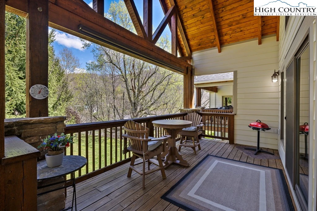 Image number 5 for the current listing