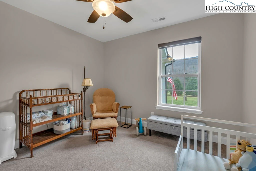 Image number 5 for the current listing
