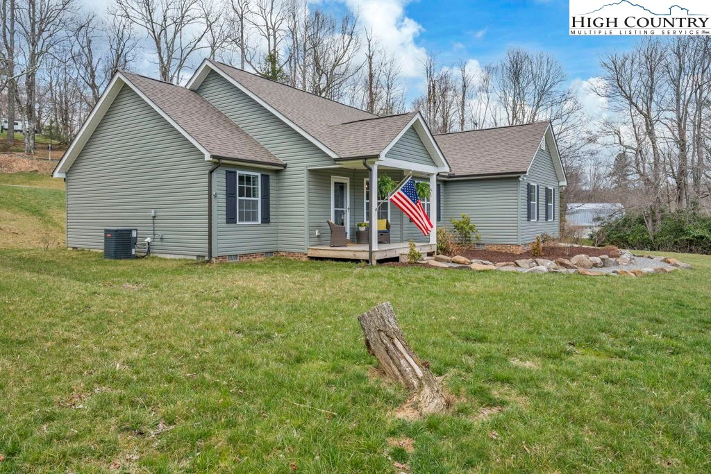 Image number 14 for the current listing